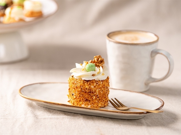 Hazelnootschuim gebakje